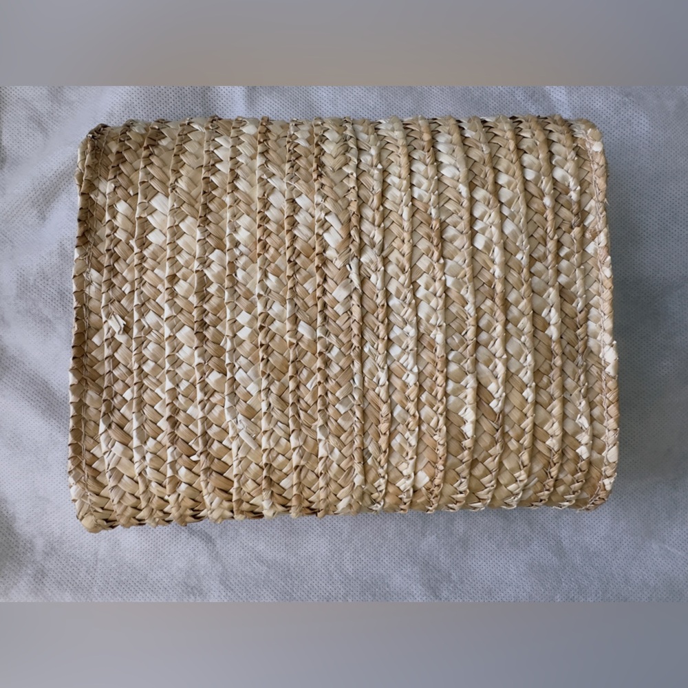 NWOT EPC Woven Straw Clutch - Picture 2 of 8